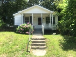 1319 W Walnut Ave in Gastonia, NC - Building Photo - Building Photo