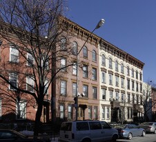 149 India St in Brooklyn, NY - Building Photo