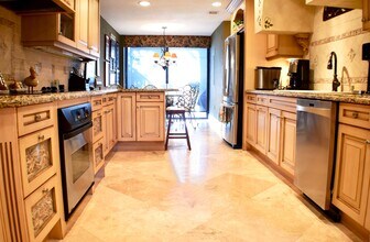 3908 S Ocean Blvd-Unit -T-6 in Highland Beach, FL - Building Photo - Building Photo