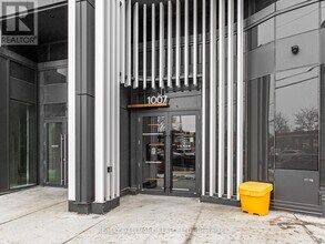 1007 The Queensway in Toronto, ON - Building Photo - Building Photo