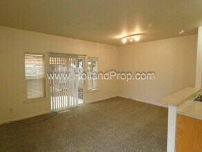 18148 NE Everett Ct in Portland, OR - Building Photo - Building Photo