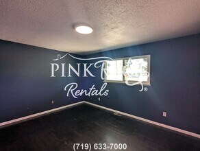 2534 Ivanhoe Dr in Colorado Springs, CO - Building Photo - Building Photo