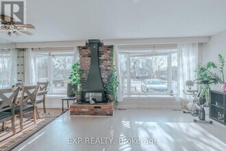 20 Manorglen Crescent in Toronto, ON - Building Photo - Building Photo