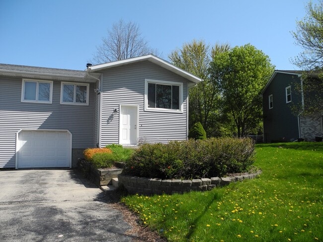 6702 Jacobs Way in Madison, WI - Foto de edificio - Building Photo