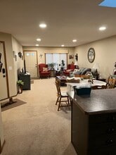 1419 12th St W in Hastings, MN - Foto de edificio - Building Photo