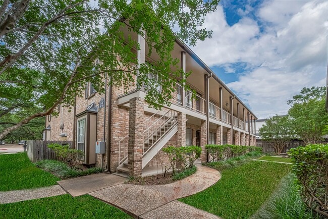 property at 811 Wax Myrtle Ln