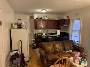 3 Warwick St, Unit 2 in Boston, MA - Foto de edificio - Building Photo