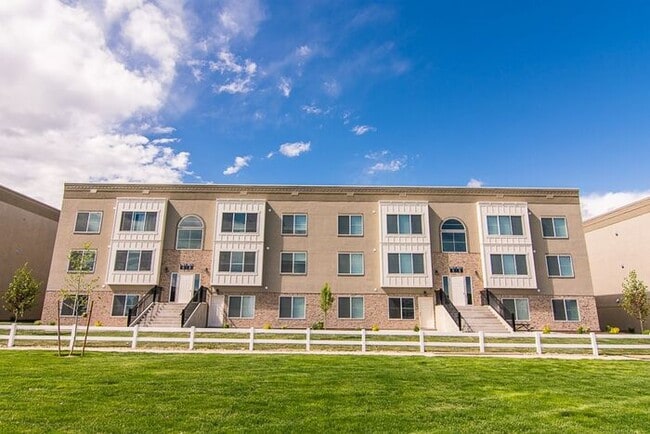 678 E 500 S-Unit -203 in American Fork, UT - Building Photo - Building Photo