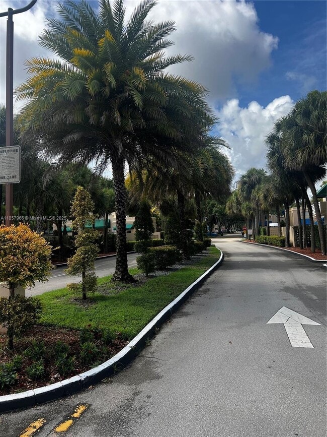 14368 SW 98th Terrace in Miami, FL - Building Photo - Building Photo