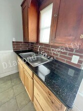 923 W Elm St in Springfield, MO - Building Photo - Building Photo