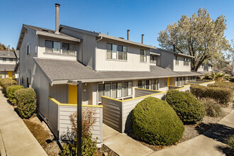 Temescal Apartments in Davis, CA - Building Photo - Building Photo