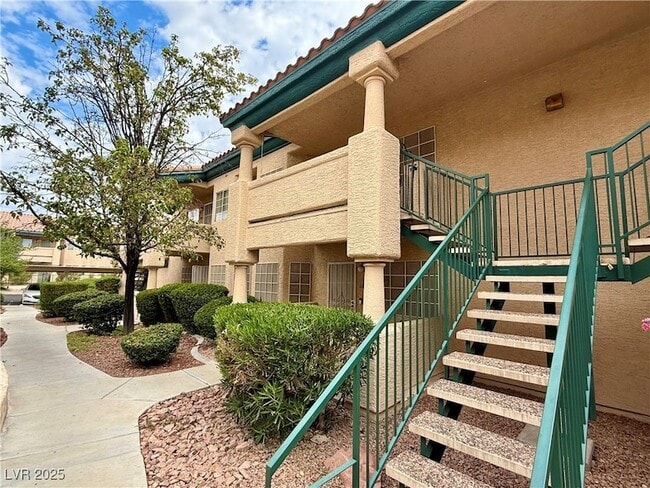 8410 Eldora Ave, Unit 2046 in Las Vegas, NV - Building Photo - Building Photo