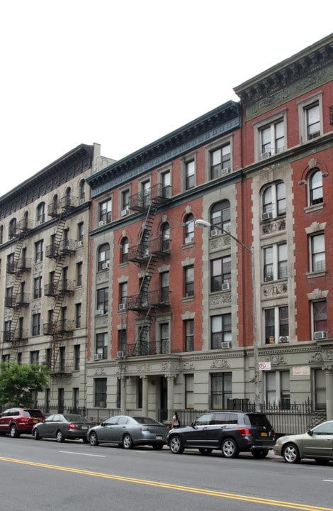 625-627 W 135th St in New York, NY - Foto de edificio