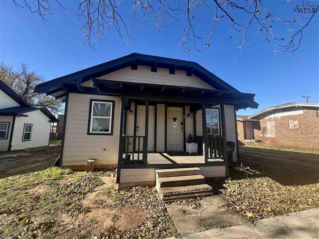 property at 1102 Bluff St