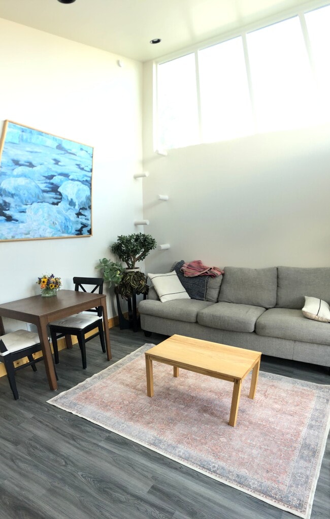 property at 609 Oregon St