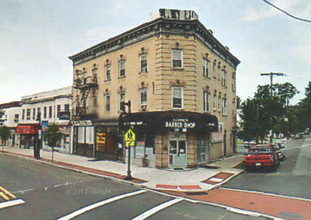 238-240 Paterson Ave in East Rutherford, NJ - Foto de edificio - Building Photo