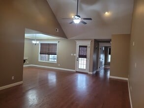 528 N 2nd St in Bardstown, KY - Foto de edificio - Building Photo