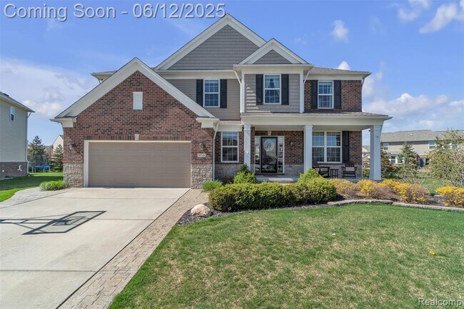 15745 Diamante Dr in Macomb, MI - Building Photo - Building Photo