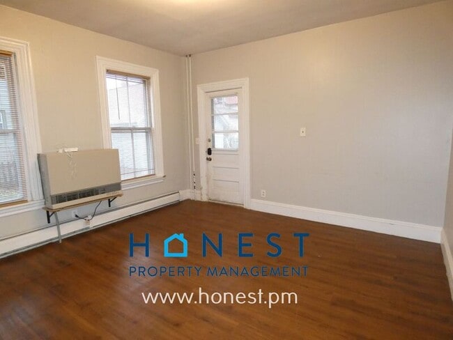35 Summer St in Waterville, ME - Building Photo - Building Photo