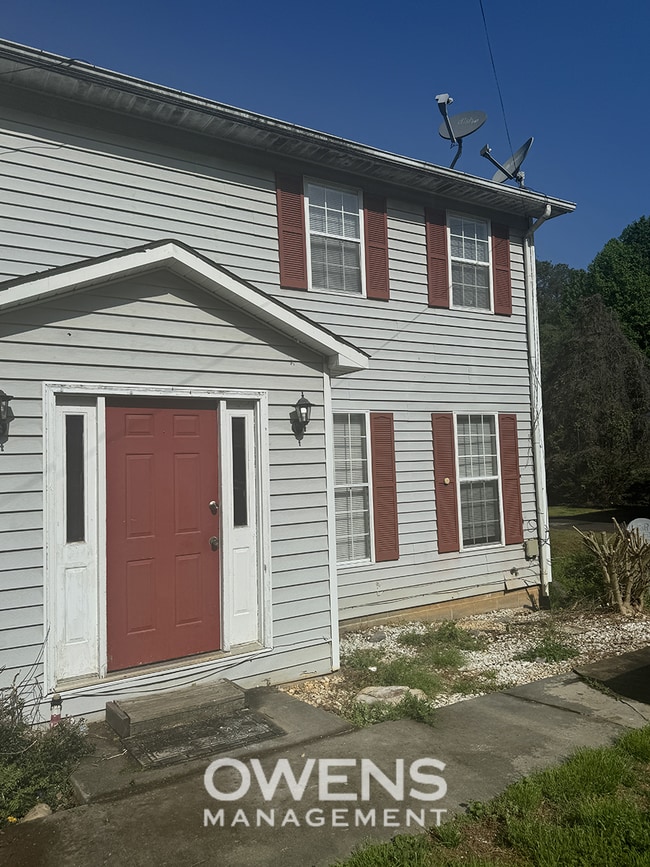 property at 2944 Bridge Dr