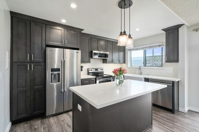 property at 3205 Merrill Dr