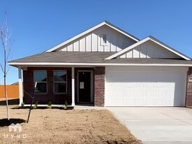 9713 NW 124th St in Yukon, OK - Building Photo