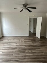 575 N Kansas St, Unit B in Edwardsville, IL - Building Photo - Building Photo