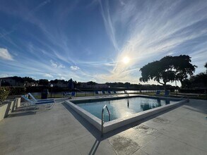 2018 SW 29th Ct, Unit 06B2 in Delray Beach, FL - Building Photo - Building Photo