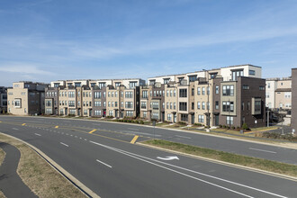 Commonwealth Place at Westfields in Chantilly, VA - Building Photo - Building Photo