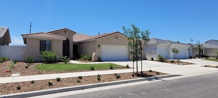 12403 Madelyn Dr in Bakersfield, CA - Building Photo - Building Photo
