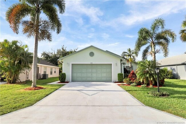 2698 SW Versailles Terrace in Stuart, FL - Building Photo - Building Photo