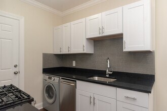 3817 N Greenview Ave, Unit W4 in Chicago, IL - Building Photo - Building Photo