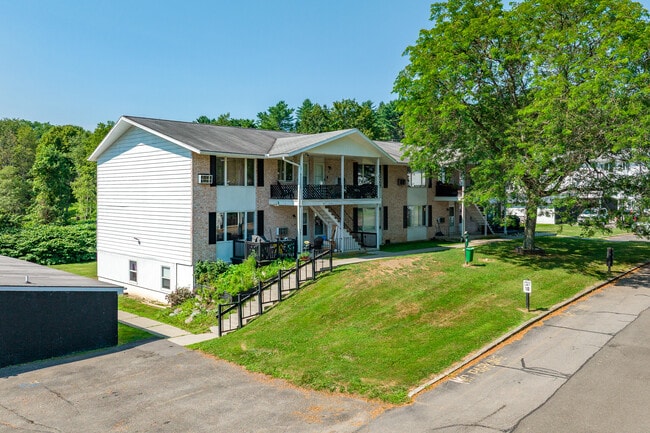 Glen View Apartments in Binghamton, NY - Foto de edificio - Building Photo