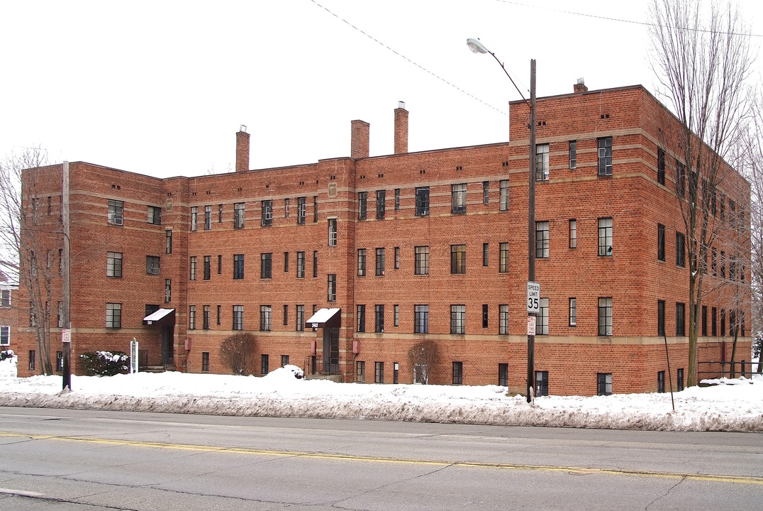 Noble Place in Cleveland Heights, OH - Building Photo