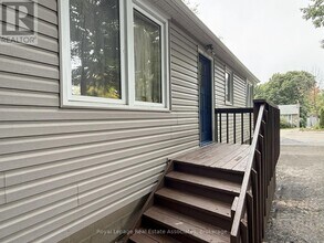 1227 Argreen Rd in Mississauga, ON - Building Photo - Building Photo