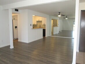 800 Brook Dr in Streamwood, IL - Building Photo - Building Photo