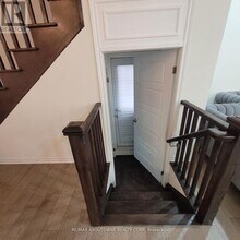 973 Logan Dr in Milton, ON - Building Photo - Building Photo