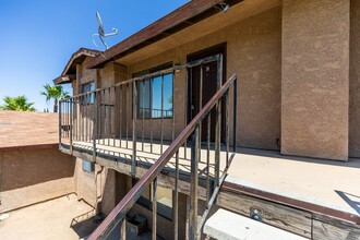 1021 W Perdew Ave-Unit -1021 Perdew Ave Apt C in Ridgecrest, CA - Building Photo - Building Photo