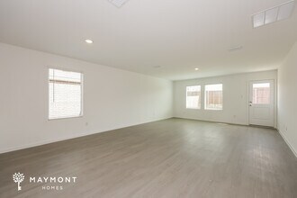 1059 Neyland Dr in Ennis, TX - Building Photo - Building Photo