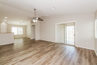 7046 S Copper Bloom Ave in Tucson, AZ - Building Photo - Building Photo