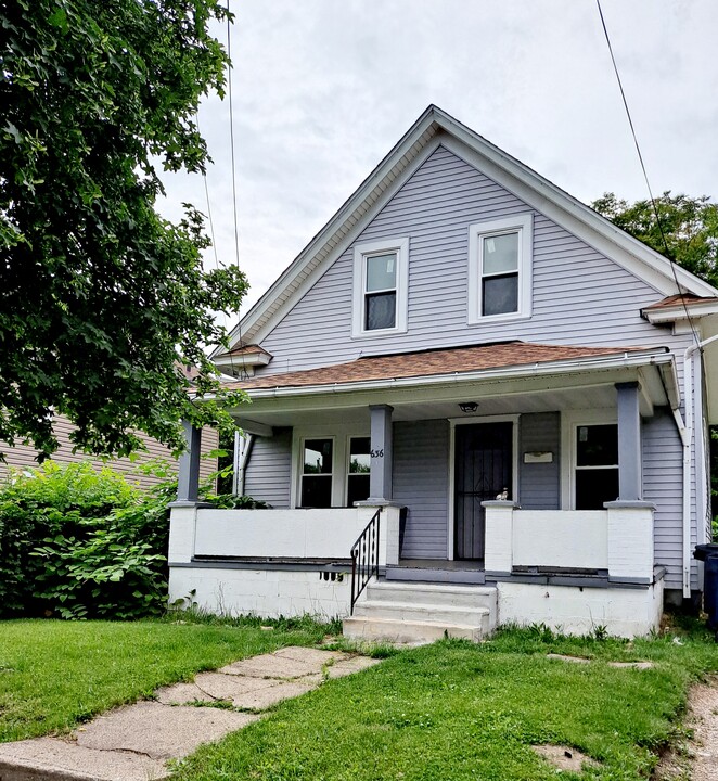 636 Chittenden St in Akron, OH - Building Photo