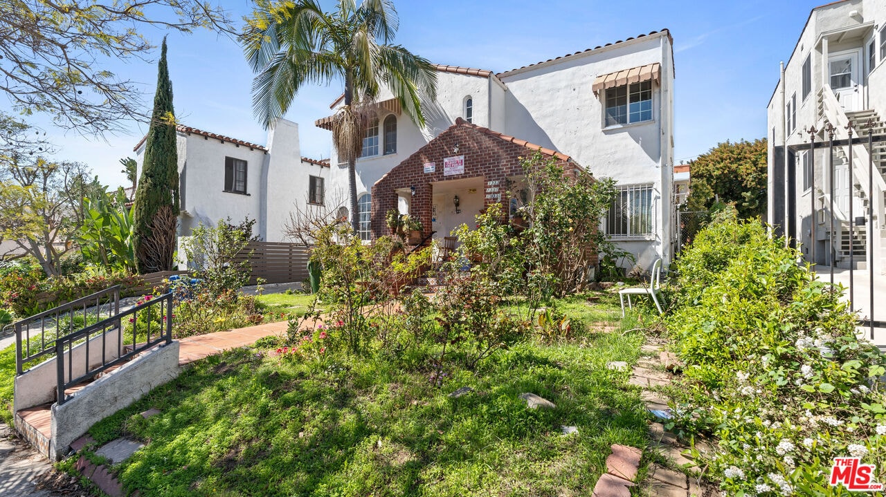 1331 Masselin Ave in Los Angeles, CA - Building Photo