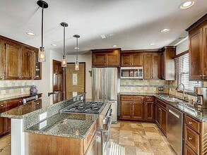 3812 S Brook Pl in St. Francis, WI - Building Photo - Building Photo