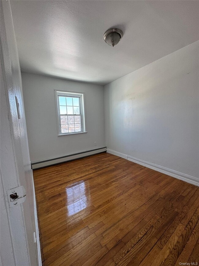 221 Woodland Ave in Yonkers, NY - Building Photo - Building Photo