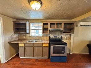 422 S Lincoln Ave, Unit PH32 in Odessa, TX - Building Photo - Building Photo
