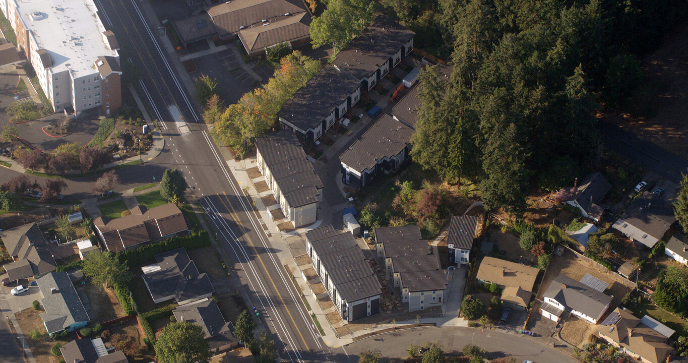 Cherry Blossom Condominiums in Portland, OR - Building Photo