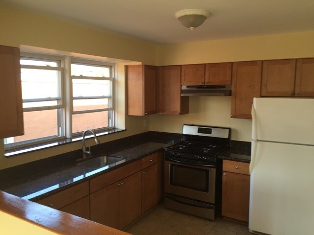 103 Battery Ave in Brooklyn, NY - Building Photo