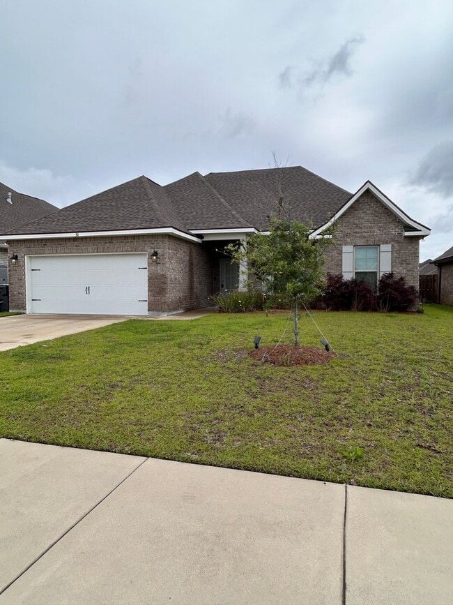 property at 30 Alleyoak Ln