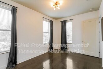 210 30th Ave N in Nashville, TN - Building Photo - Building Photo