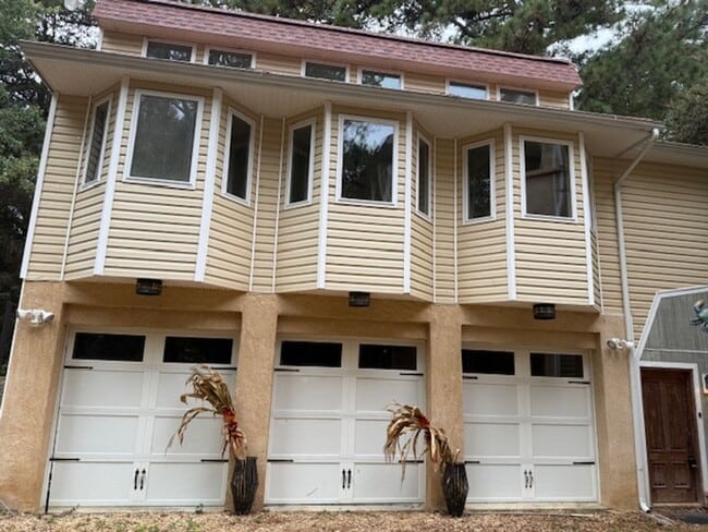 property at 12330 Potomac View Rd